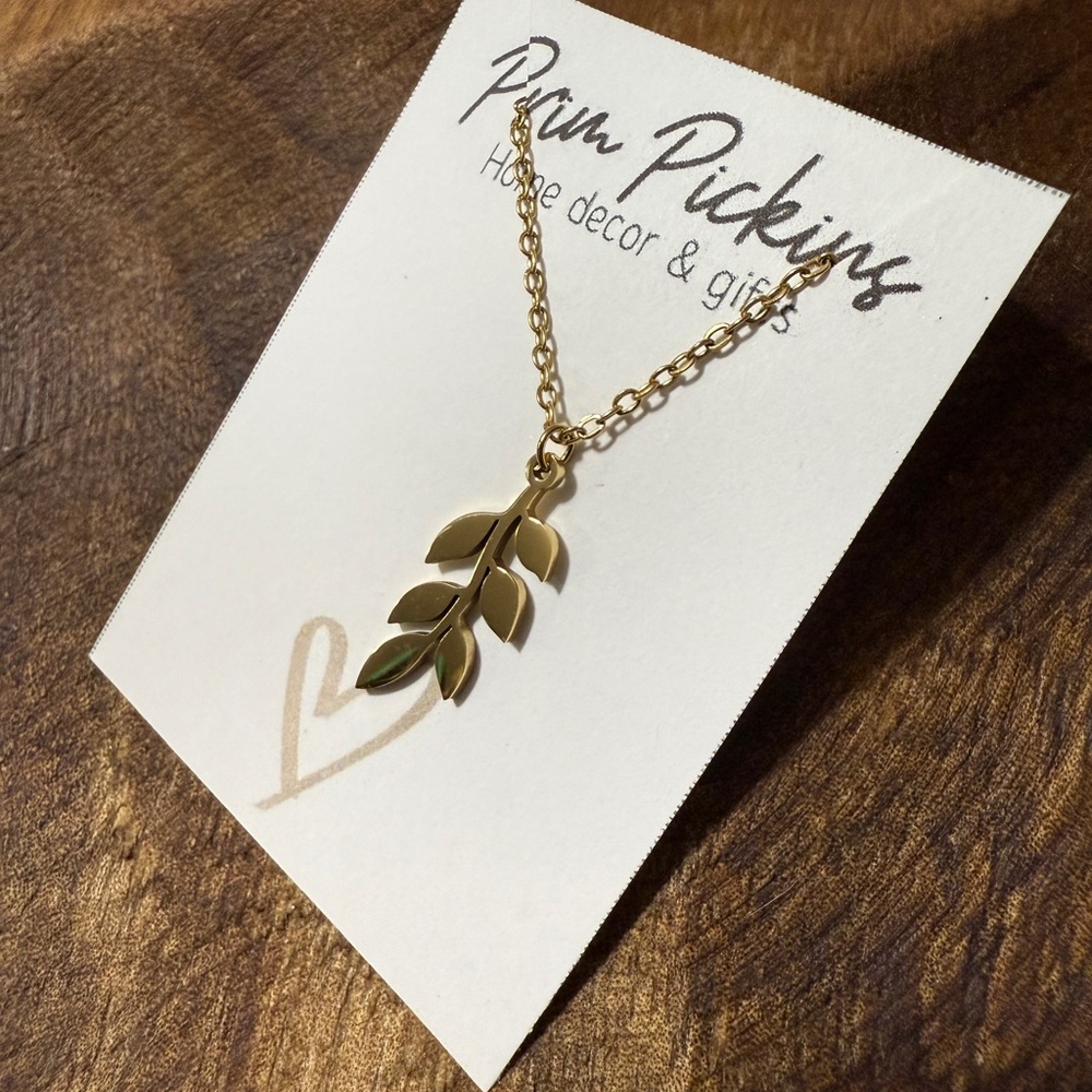 Gold Leaf Pendant Necklace